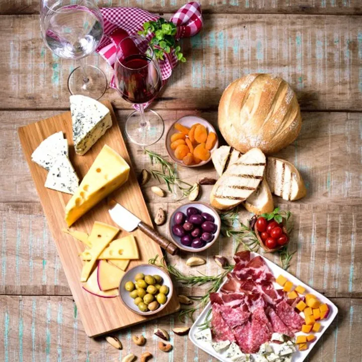 Food styling com tábua de frios e frutas - Janete Maroli Fotografia
